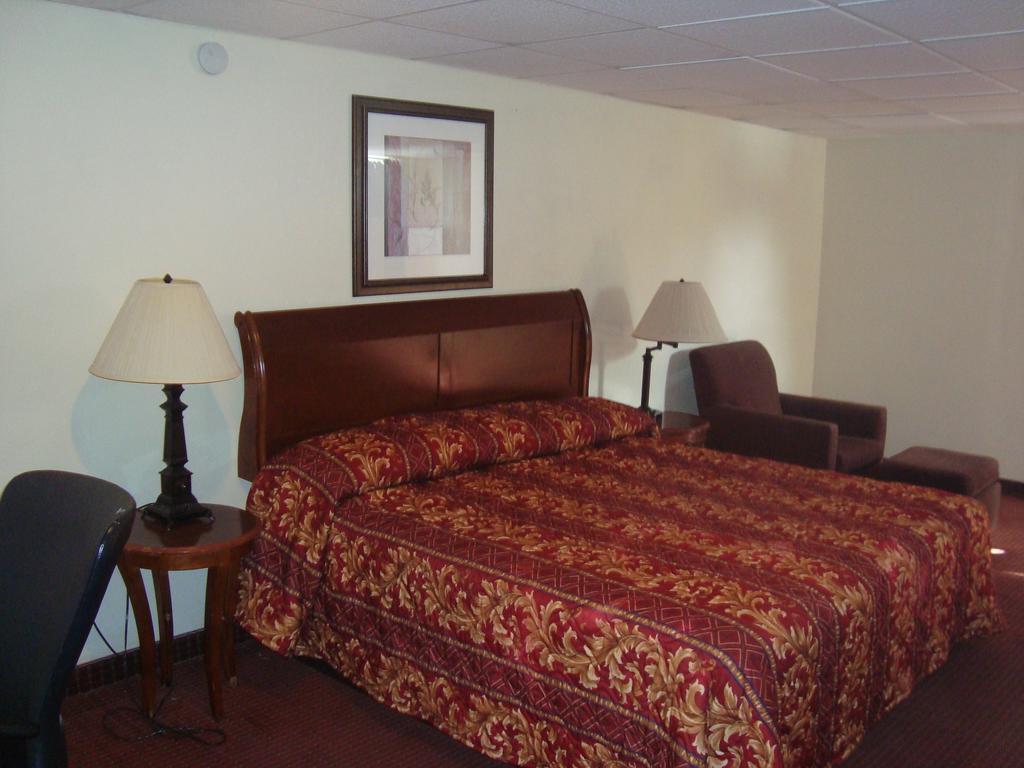 Inn At Monticello Bagian luar foto